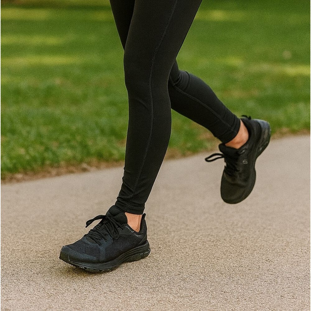 QC On Cloud Black Mesh Running Shoes Swiss Lace Up Sneakers Women’s 7 Flaws